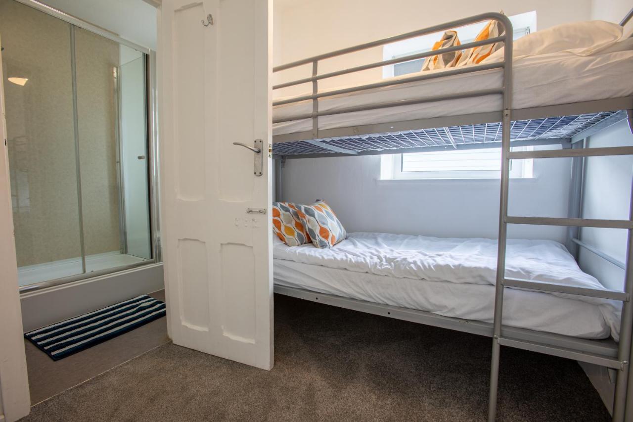 Oa Surf Club Bed & Breakfast Bude Exterior photo