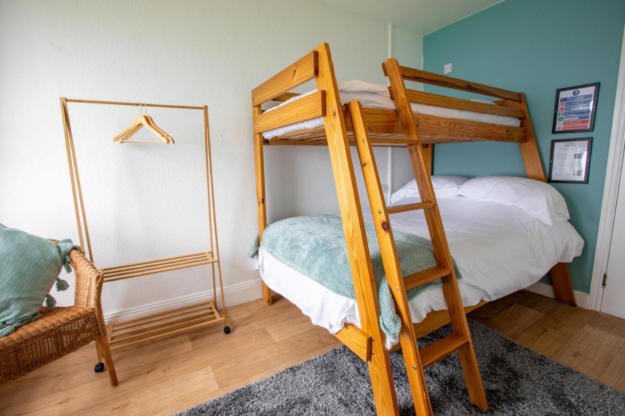 Oa Surf Club Bed & Breakfast Bude Exterior photo